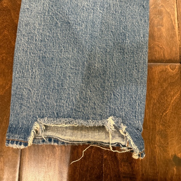 Abercrombie & Fitch The Mom High Rise Curve Love Distressed Jeans size 22 Short - Picture 9 of 11